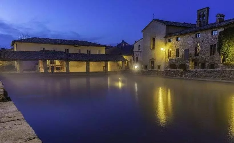 Maaseutuhotelli Agriturismo Poggio Tobruk