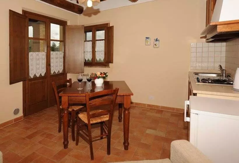 Maaseutuhotelli Agriturismo Poggio Tobruk