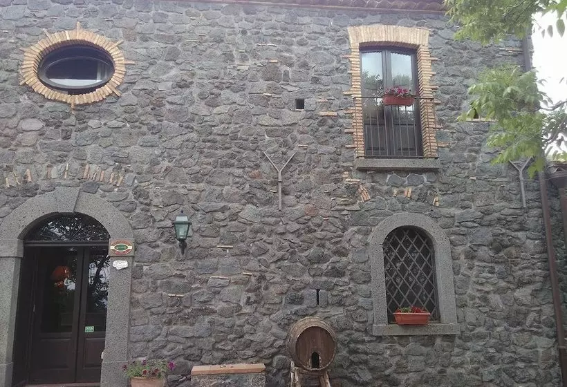 هتل روستایی Le Cisterne Dell'etna