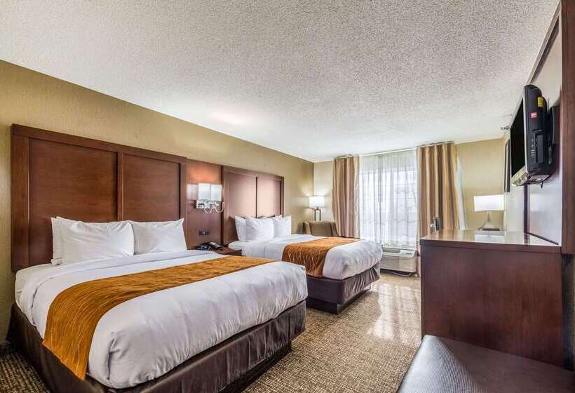 هتل Comfort Inn & Suites Dayton North