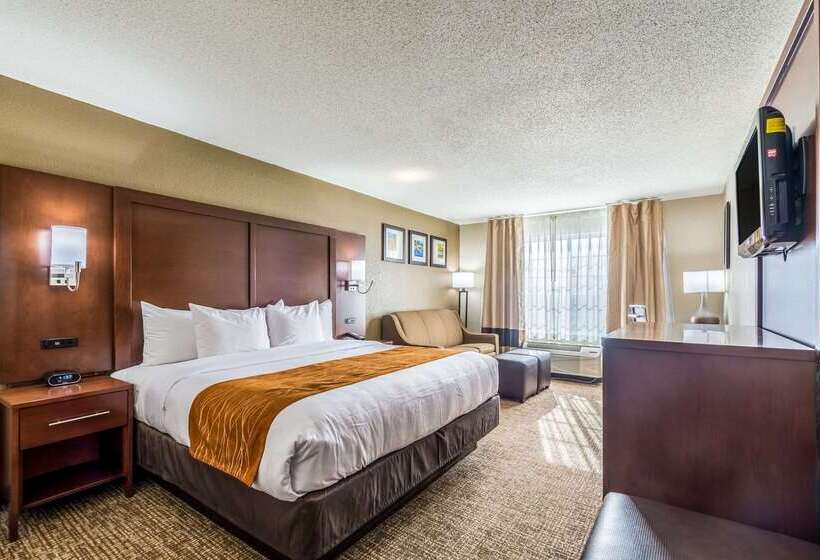 هتل Comfort Inn & Suites Dayton North