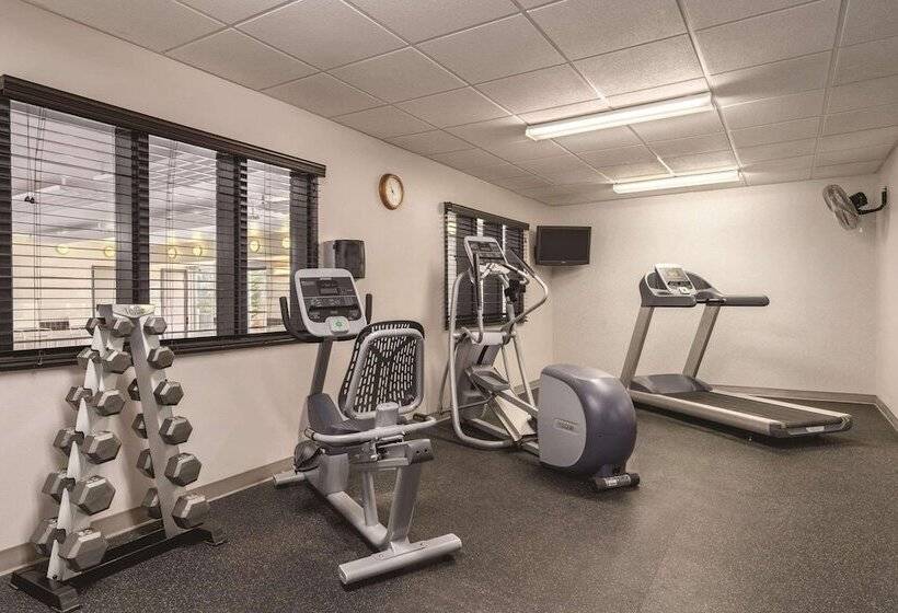 فندق Country Inn & Suites By Radisson, Big Flats , Ny