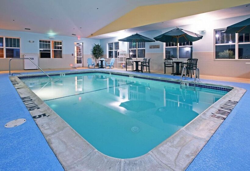 Otel Country Inn & Suites By Radisson, Lansing, Mi