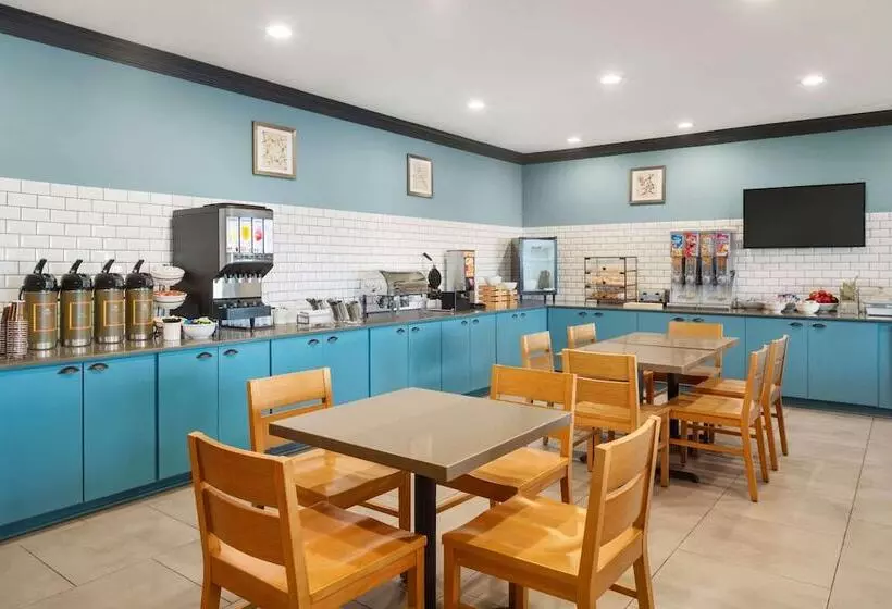 Отель Country Inn & Suites By Radisson, Manteno, Il