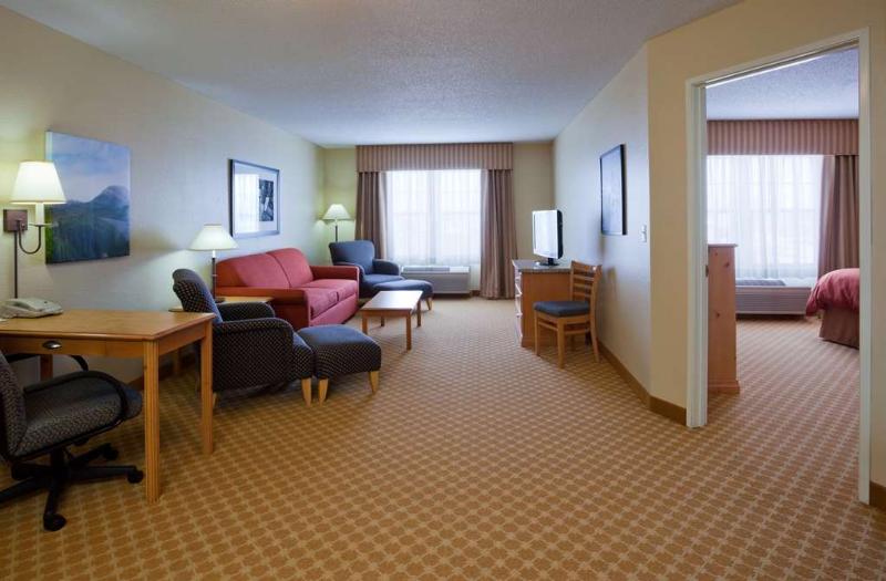 Отель Country Inn & Suites By Radisson, Pella, Ia