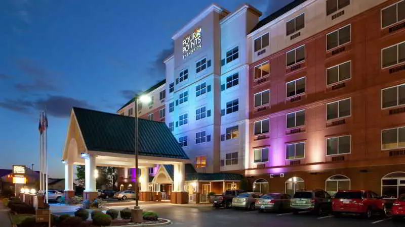 酒店 Four Points By Sheraton Louisville Airport