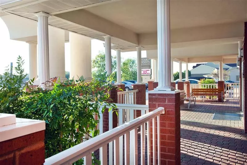 酒店 Four Points By Sheraton Louisville Airport