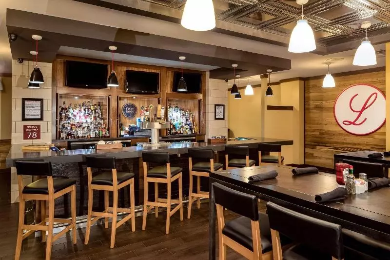 酒店 Four Points By Sheraton Louisville Airport