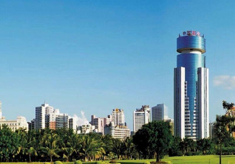 בית מלון כפרי Golden Sea View  Haikou