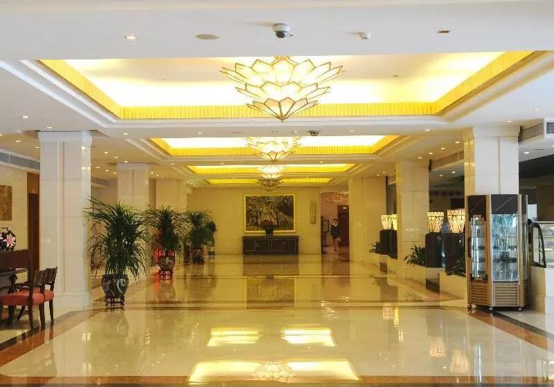 Отель Golden Sea View  Haikou