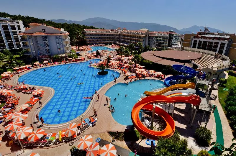 Green Nature Resort & Spa