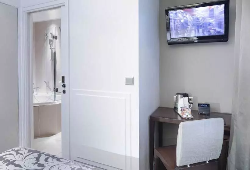 هتل Paris Louvre Opera