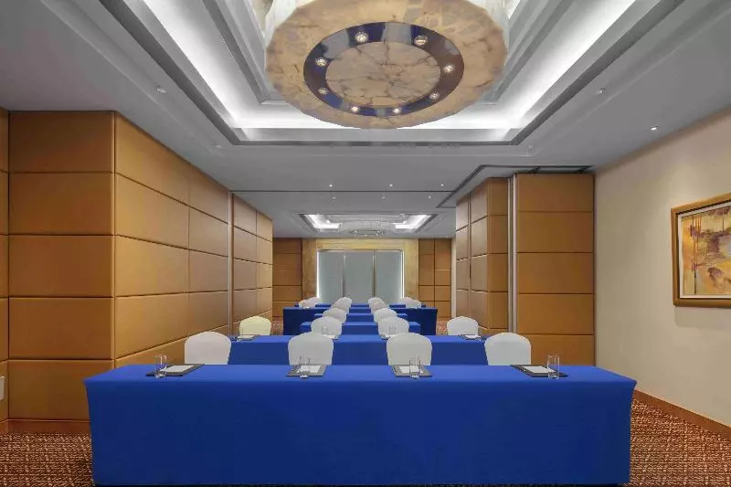 Radisson Blu Hotel Shanghai New World