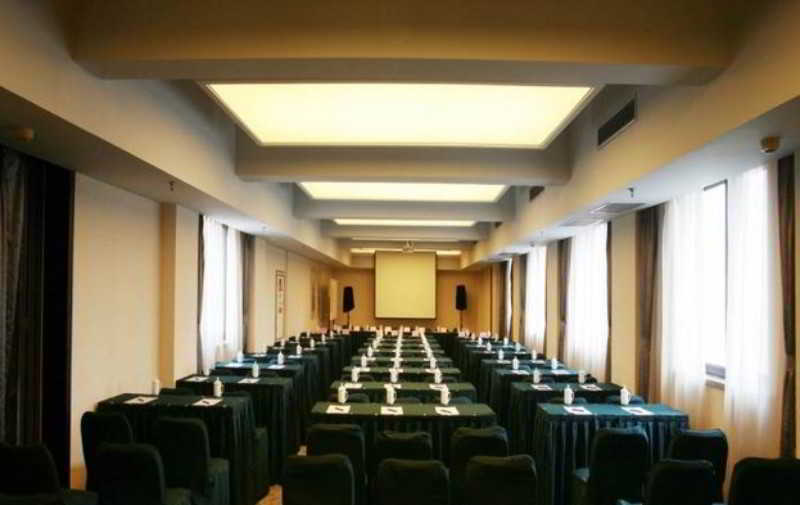 Отель Sunny World