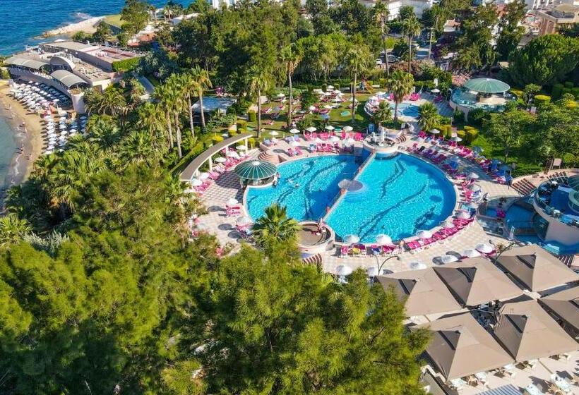 ホテル The Grand Blue Sky International  All Inclusive