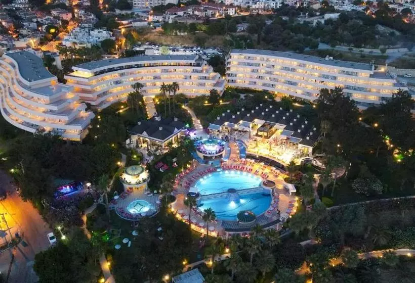 Отель The Grand Blue Sky International  All Inclusive