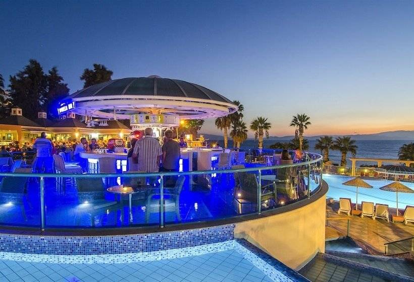 ホテル The Grand Blue Sky International  All Inclusive