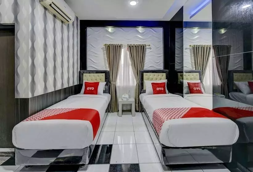 ホテル Oyo 4010 Zaara Guest House Syariah