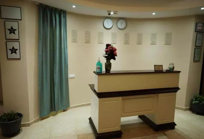 ホテル Pensiunea Green Villa