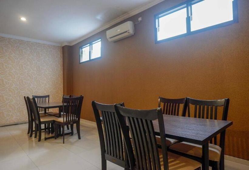 فندق Reddoorz Syariah Near Pltu Cilacap