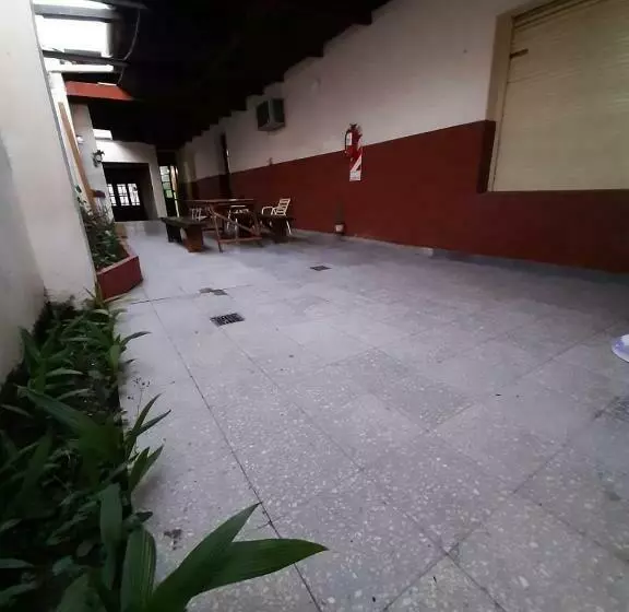 Instalate Hostel