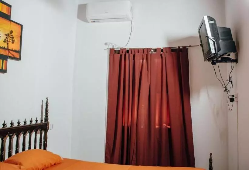 Instalate Hostel