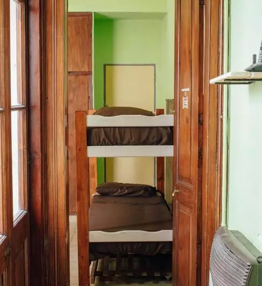 Instalate Hostel
