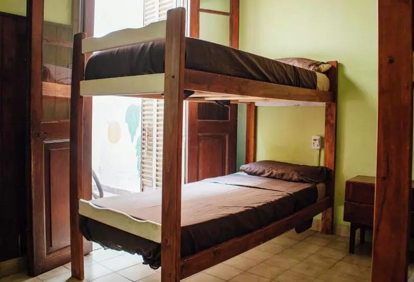 Instalate Hostel