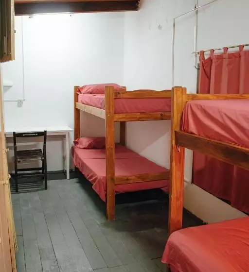 Instalate Hostel
