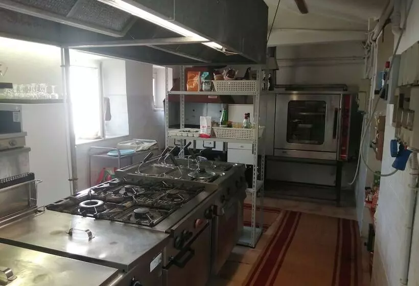 Majatalo Double Twin Room Private Bathroom For Swimming Pool Use