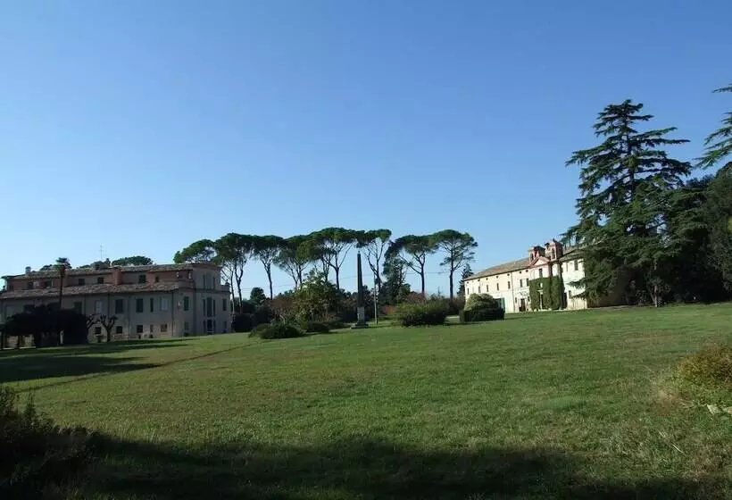 Majatalo Double Twin Room Private Bathroom For Swimming Pool Use