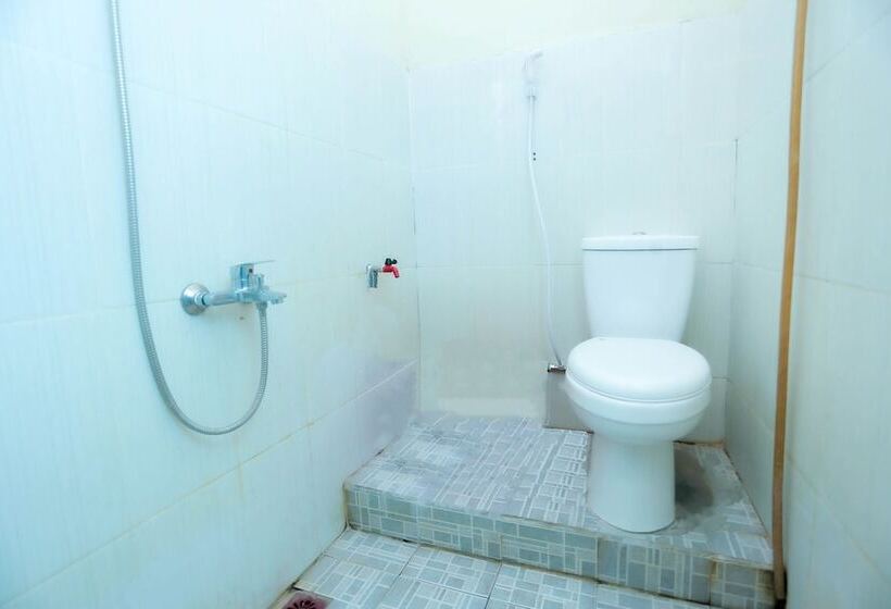 호텔 Penginapan Mba Ros