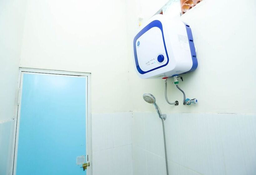 ホテル Penginapan Mba Ros