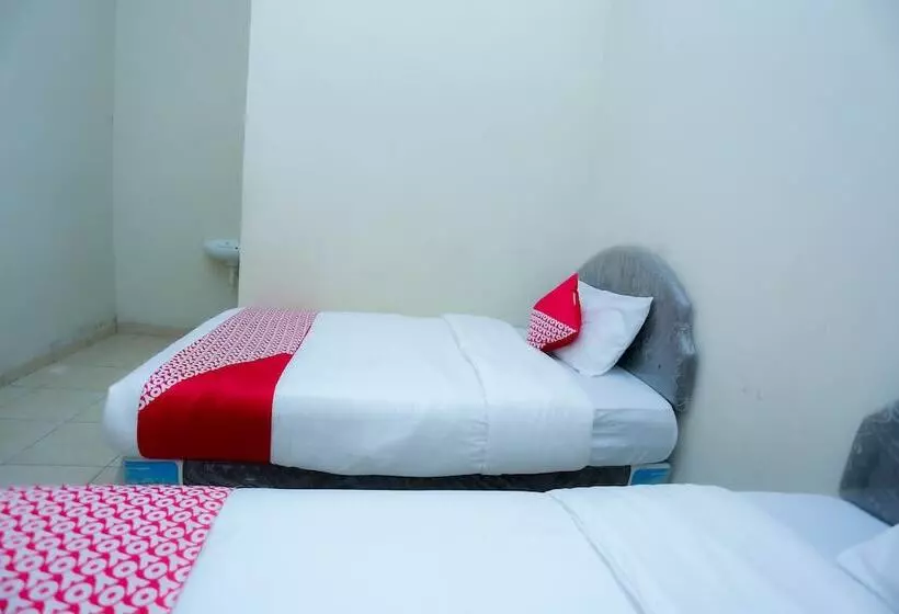 ホテル Penginapan Mba Ros