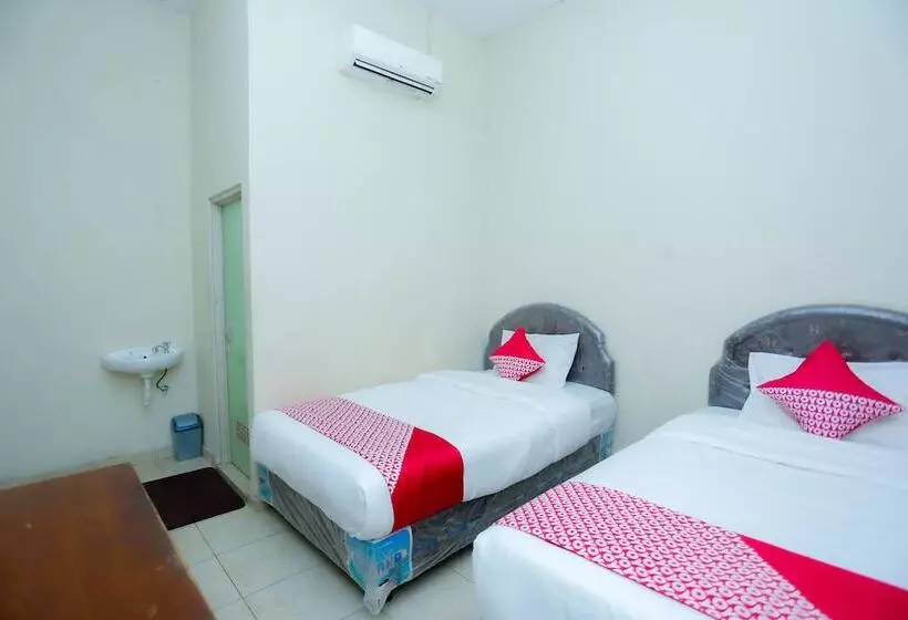 ホテル Penginapan Mba Ros