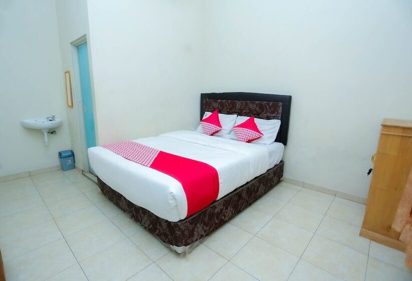 호텔 Penginapan Mba Ros