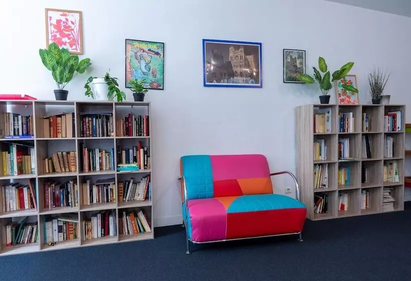 Auberge De Jeunesse Hi Amiens