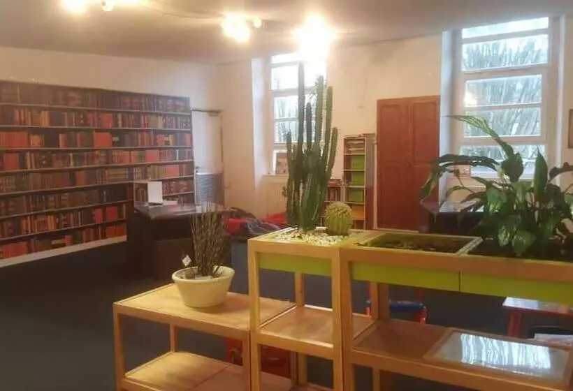 Auberge De Jeunesse Hi Amiens