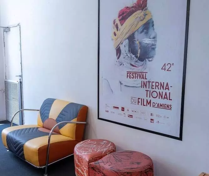 Auberge De Jeunesse Hi Amiens