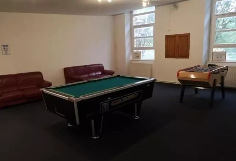 Auberge De Jeunesse Hi Amiens