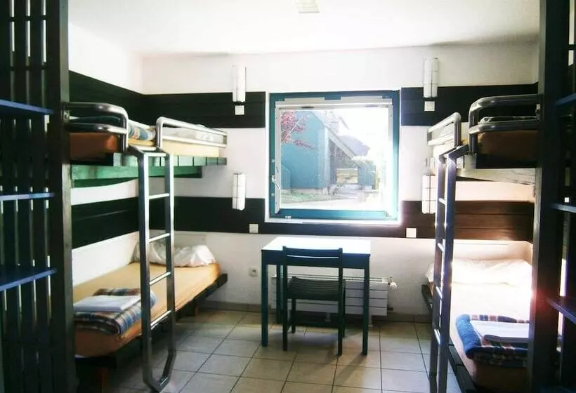 Auberge De Jeunesse Hi Séez