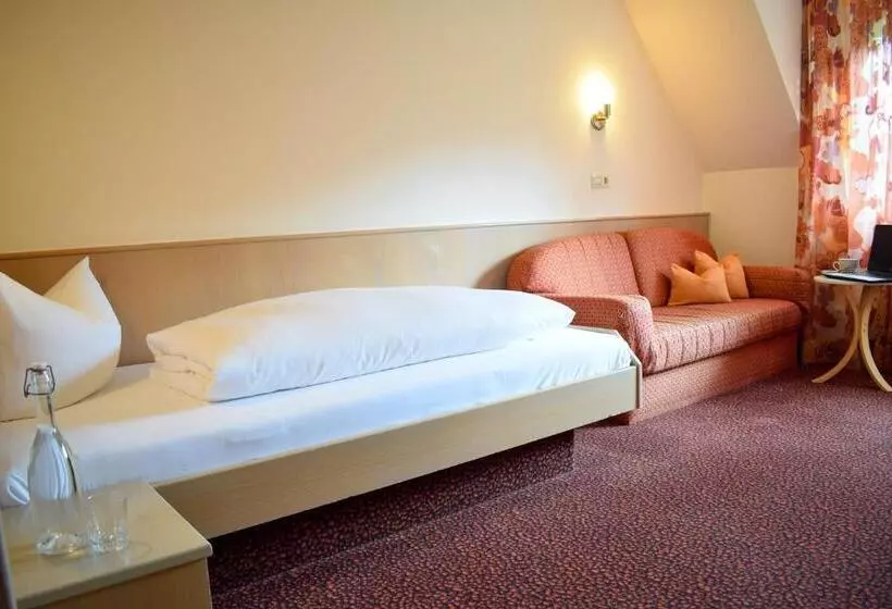 Castell Hotel & Restaurant