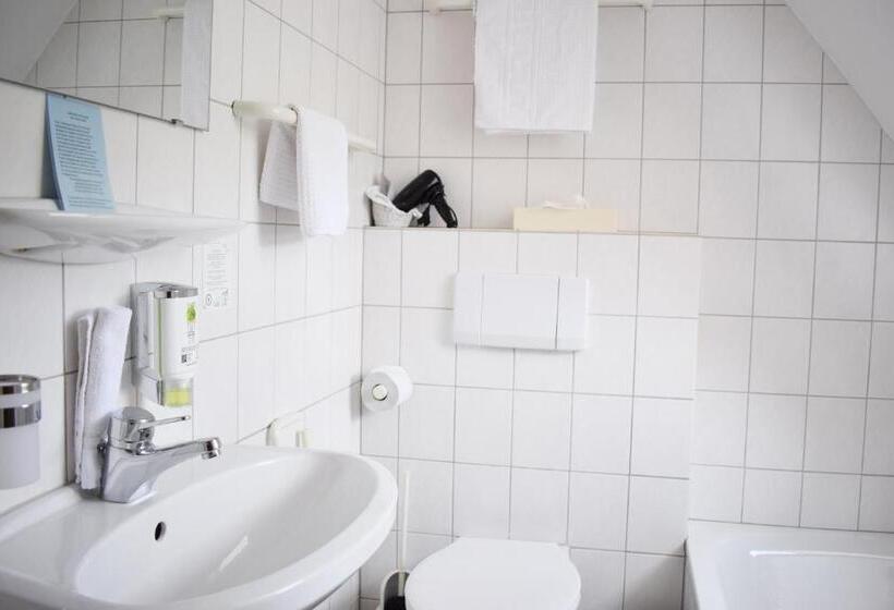 Castell Hotel & Restaurant