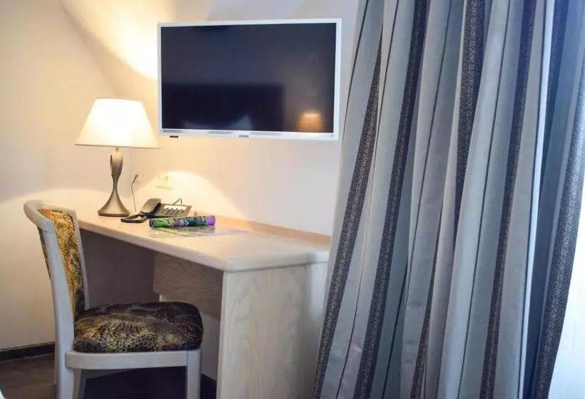 Castell Hotel & Restaurant