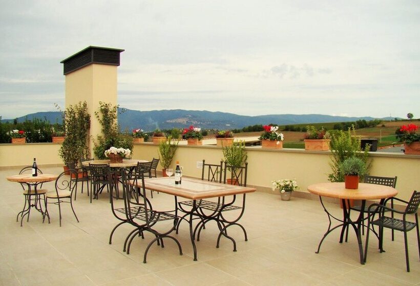 簡易ホテル Cortona Golf & Spa Resort