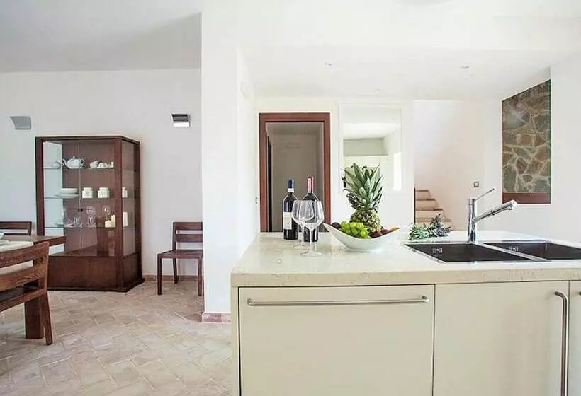 簡易ホテル Cortona Golf & Spa Resort