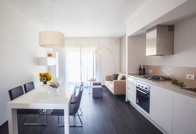 簡易ホテル Cortona Golf & Spa Resort