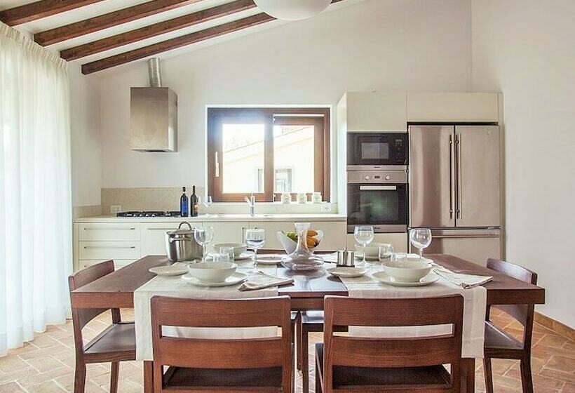 簡易ホテル Cortona Golf & Spa Resort