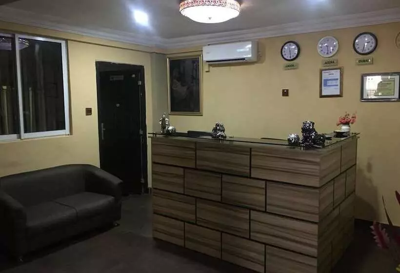 Momak 5 Hotel And Suites