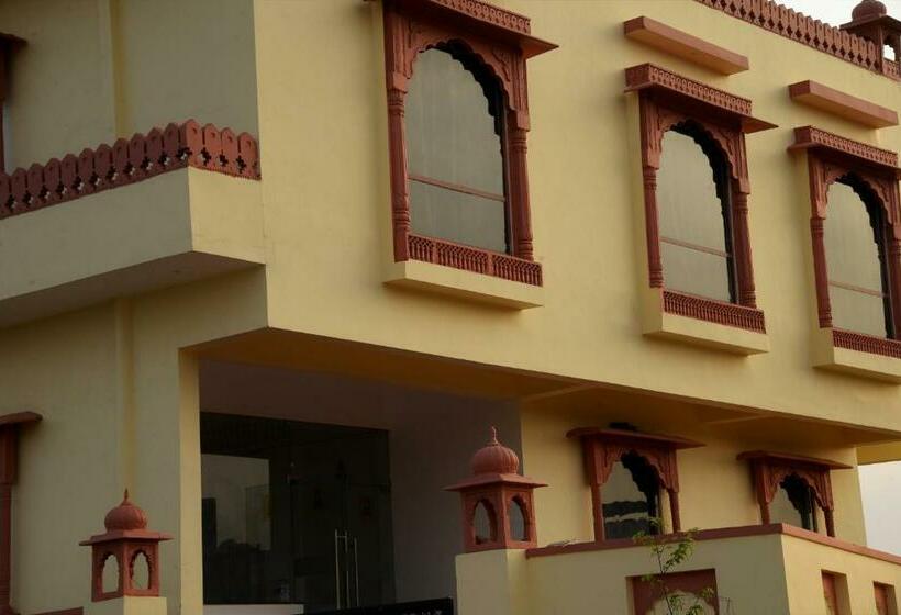 ホテル Omak Tiger Seven